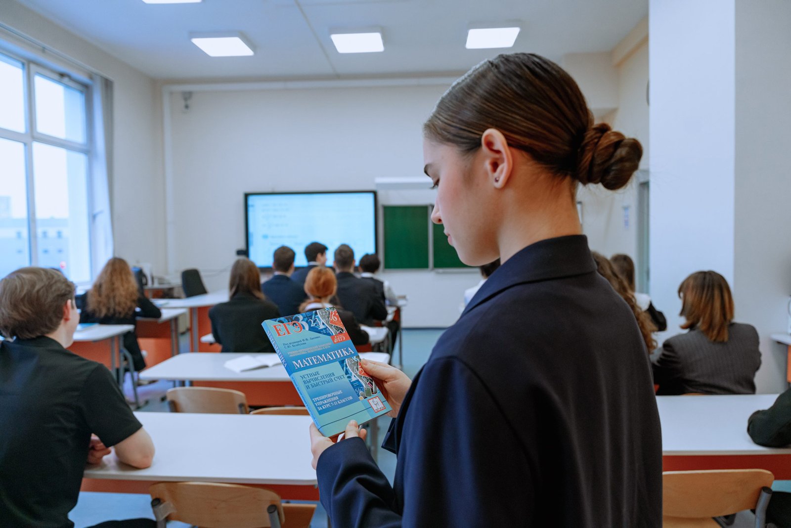 Виктория Сергунина: Минпросвещения предлагает оградить учебный процесс от недобросовестного использования ГДЗ